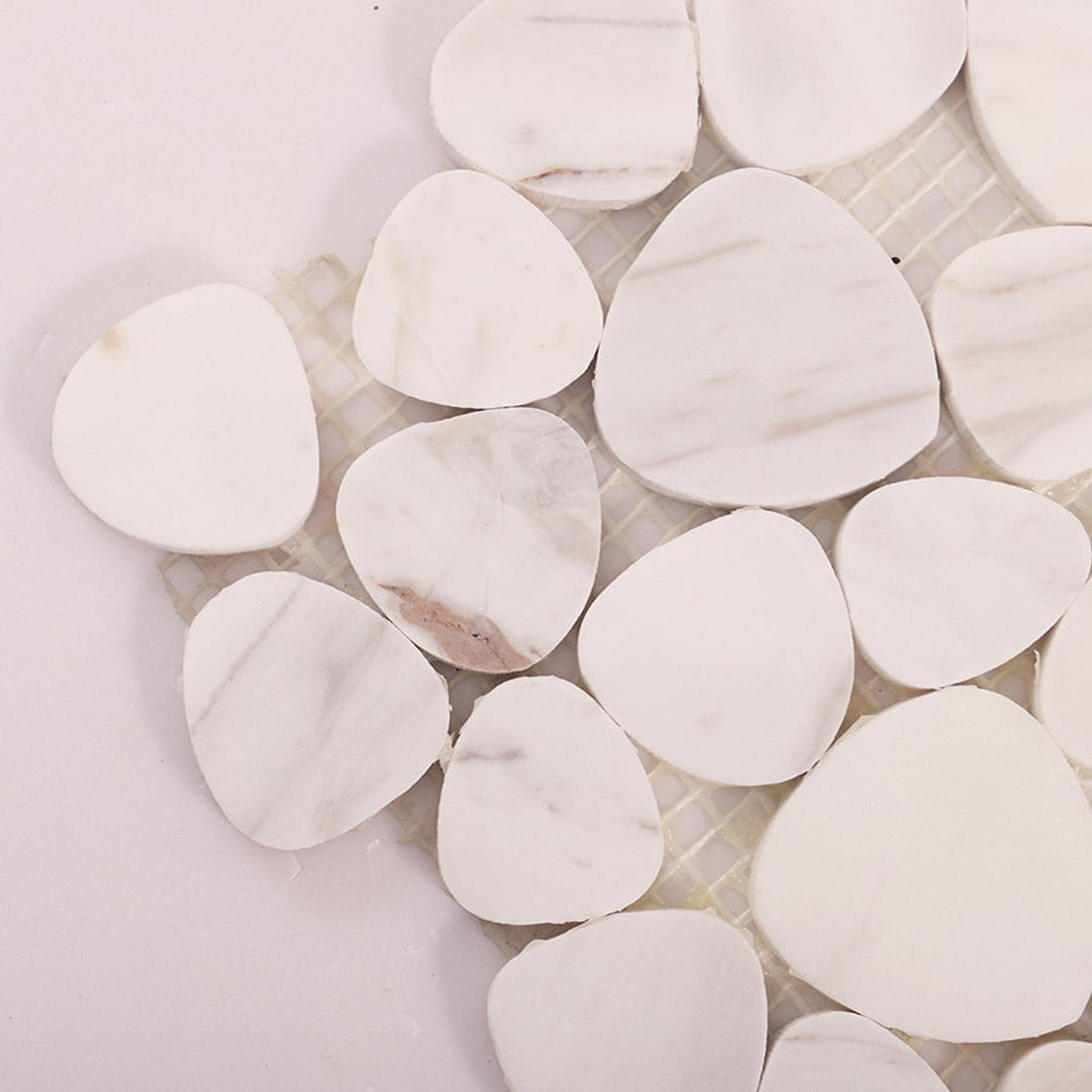 White Sliced Flat Pebble Marble Mosaic Tiles — mosaic ghép nghệ thuật bằng đá marble trắng