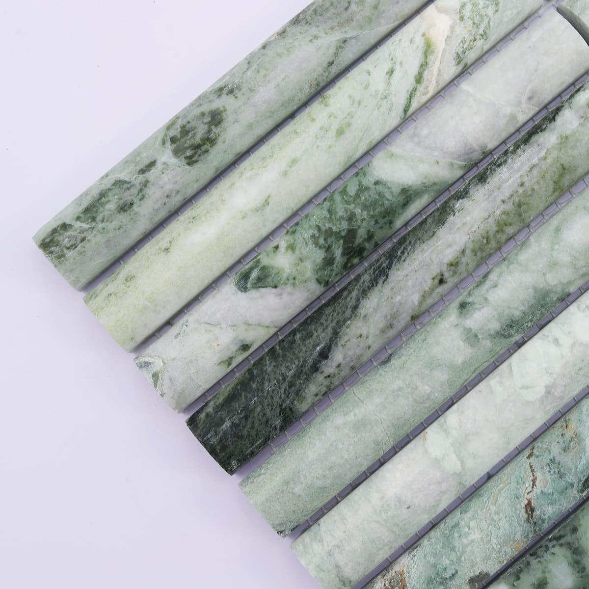 Emerald Green Fluted Marble Mosaic Wall Tile — mosaic rãnh sọc (fluted) bằng đá marble xanh lục