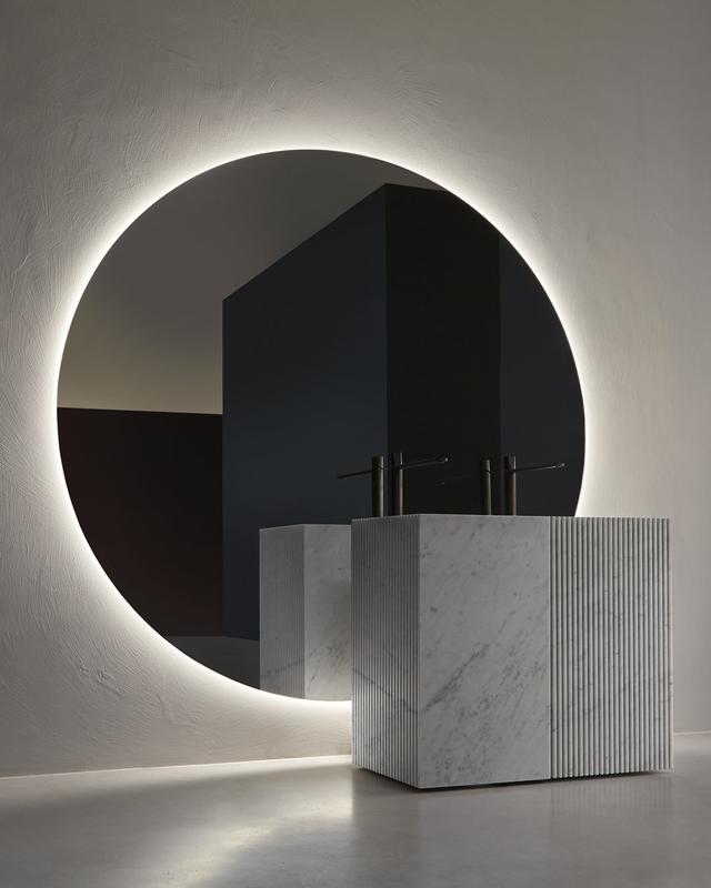 Lavabo Controverso đặt sàn — lavabo đá tự nhiên Rochelle