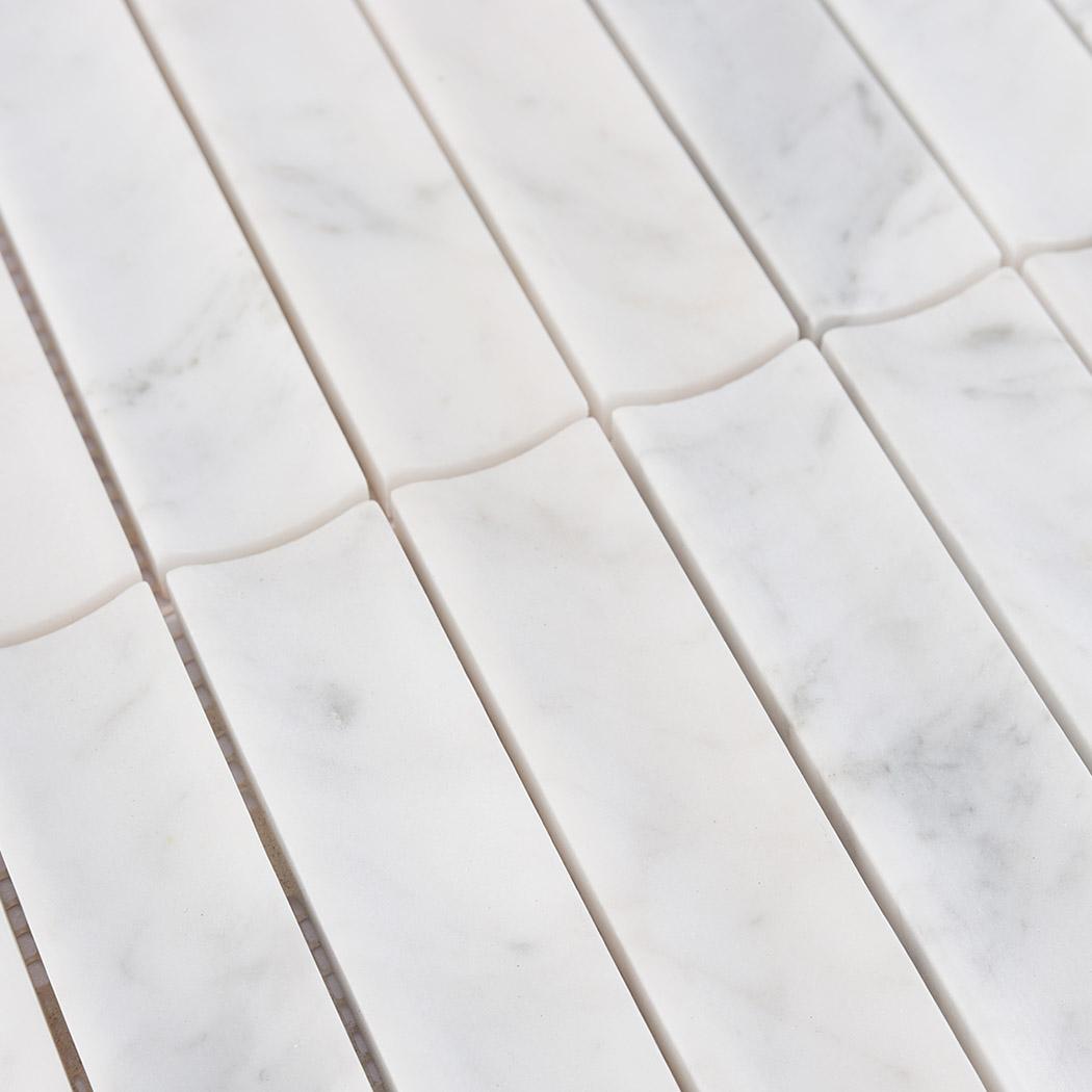 3D White Marble Curved Fluted Mosaic Bathroom Wall Tile — mosaic rãnh sọc (fluted) bằng đá marble trắng