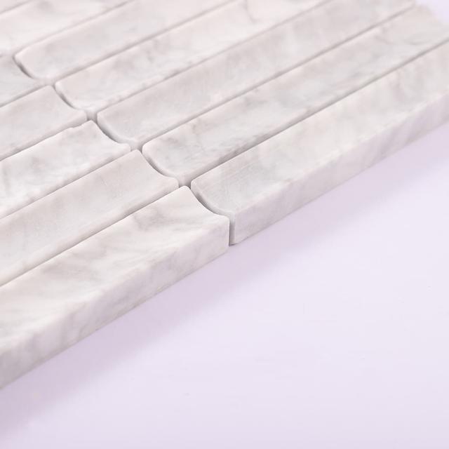 Fluted White Honed Marble Strip Mosaic Wall Tile — mosaic rãnh sọc (fluted) bằng đá marble trắng