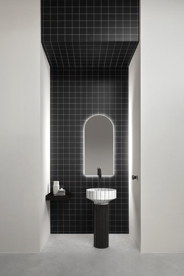 Lavabo 024 đặt sàn — lavabo đá tự nhiên Rochelle