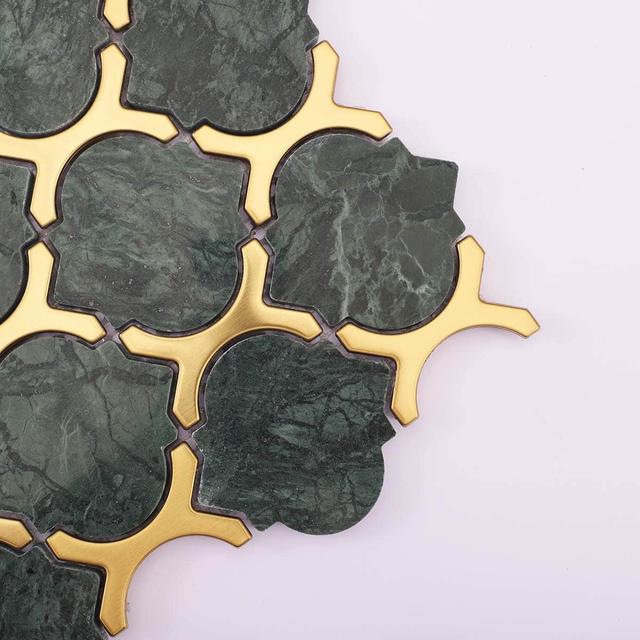Arabesque Green Marble and Gold Metal Mosaic Tile — mosaic arabesque bằng đá marble xanh lục & vàng