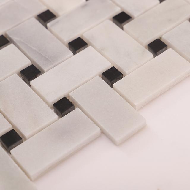 Carrara White and Black Basketweave Marble Mosaic Tiles — mosaic đan rổ (basketweave) bằng đá marble đen & trắng