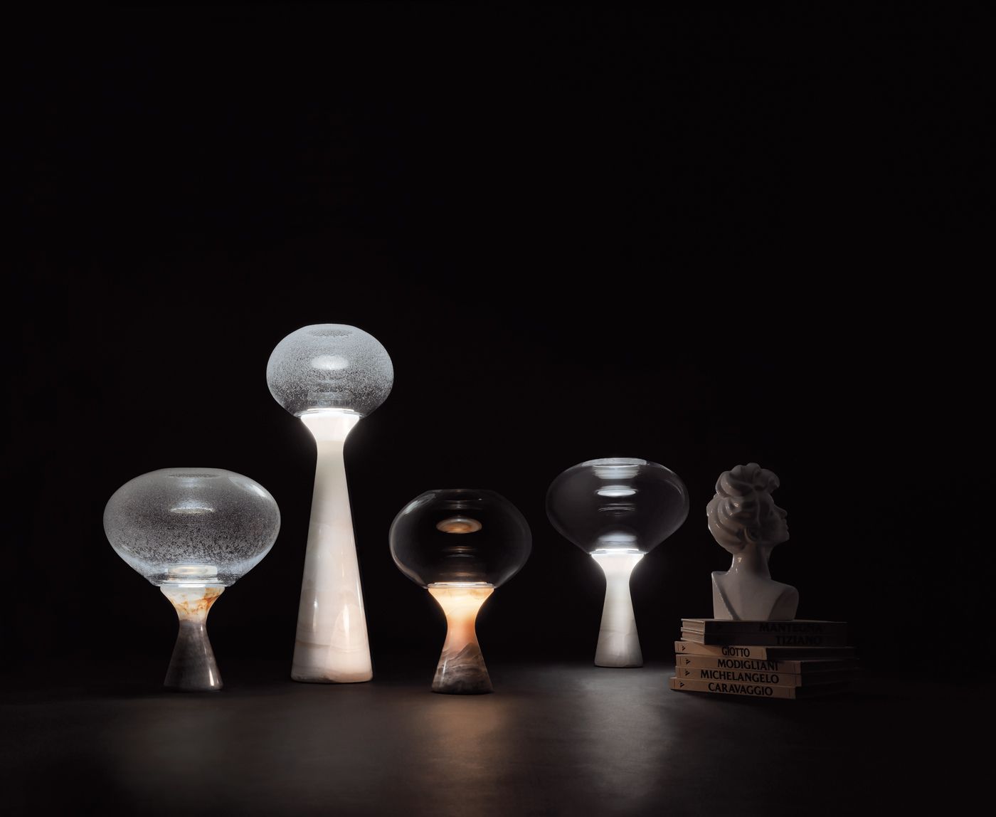 Đèn Magika — nội thất đá Rochelle Stone