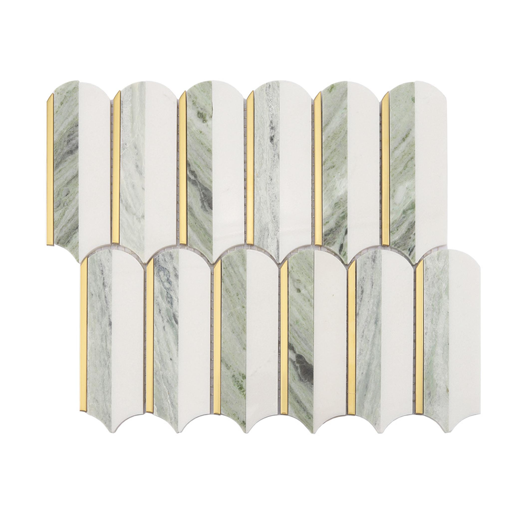 Green White Feather Marble Mosaic Tile with Gold Accent Strips — mosaic thanh dài (linear) bằng đá marble trắng & xanh lục