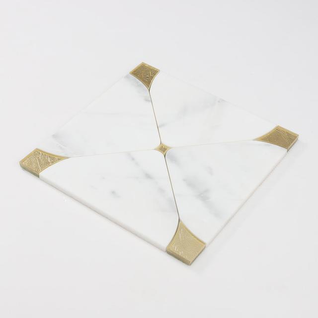 White Marble Gold Glass Waterjet Mosaic Backsplash Bathroom Tile — mosaic hoa văn waterjet bằng đá marble trắng & vàng