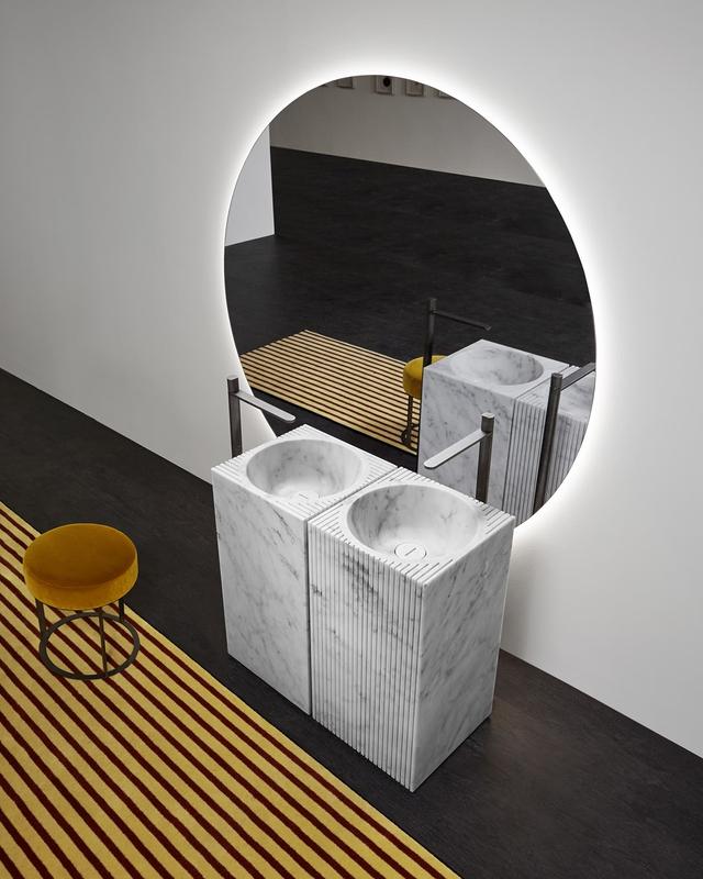 Lavabo Controverso đặt sàn — lavabo đá tự nhiên Rochelle