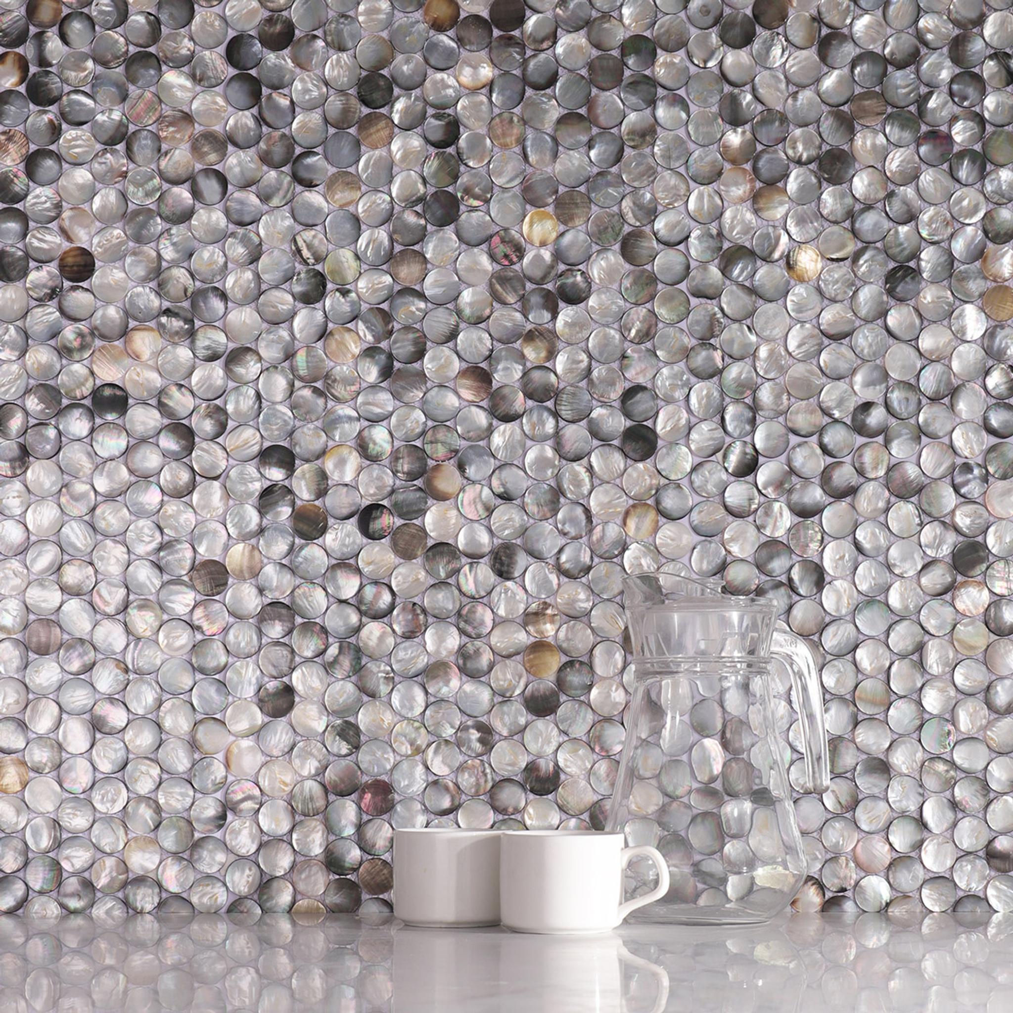 Black Mother of Pearl Penny Round Mosaic — mosaic tròn (penny round) bằng xà cừ đen ánh xà cừ