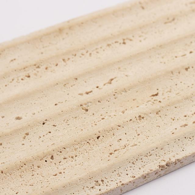 Beige Travertine Fluted Stone Tile for Warm Natural Wall Design — mosaic rãnh sọc (fluted) bằng đá travertine beige