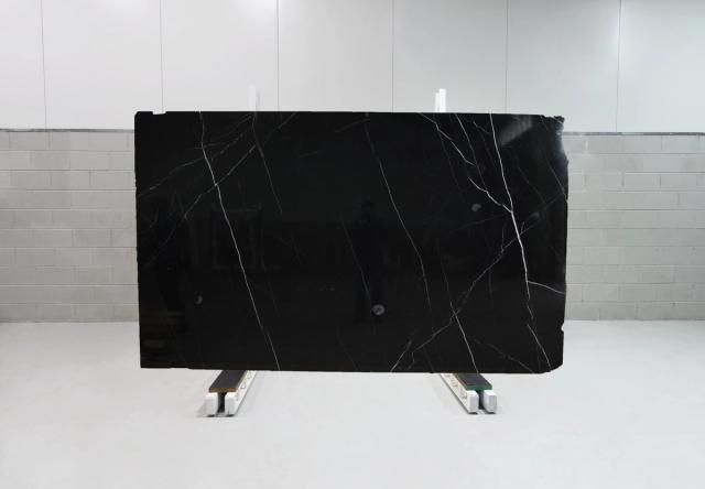 Đá Nero Marquina — ảnh bề mặt