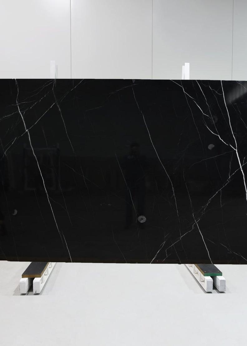 Đá Nero Marquina — ảnh bề mặt