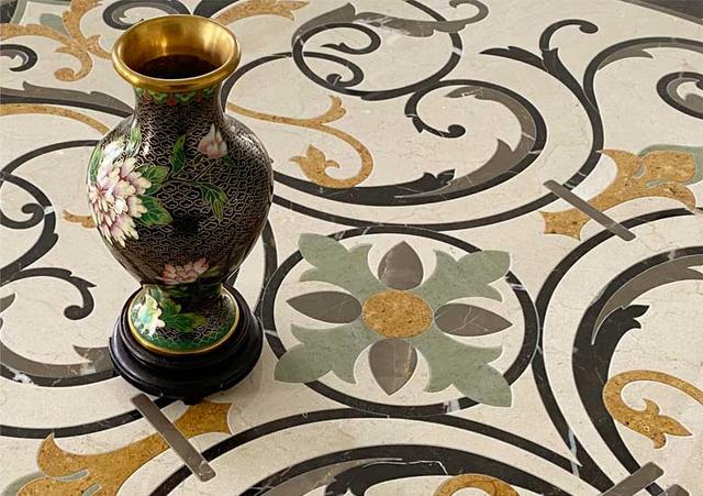 Hoa văn đá khảm marble Scroll — Rochelle Stone