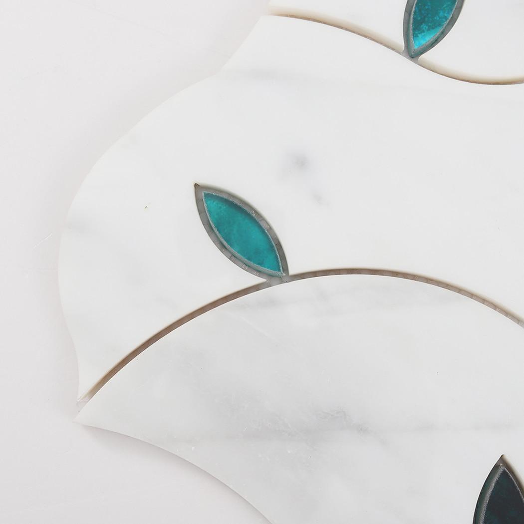 White Marble Waterjet Mosaic Wall Tile Pattern with Teal Glass Leaf — mosaic hoa văn waterjet bằng đá marble trắng