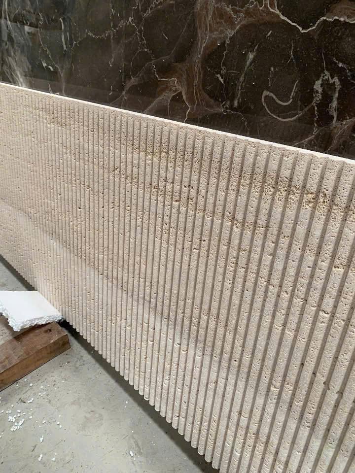 Tấm ốp tường đục sọc — Travertine kem