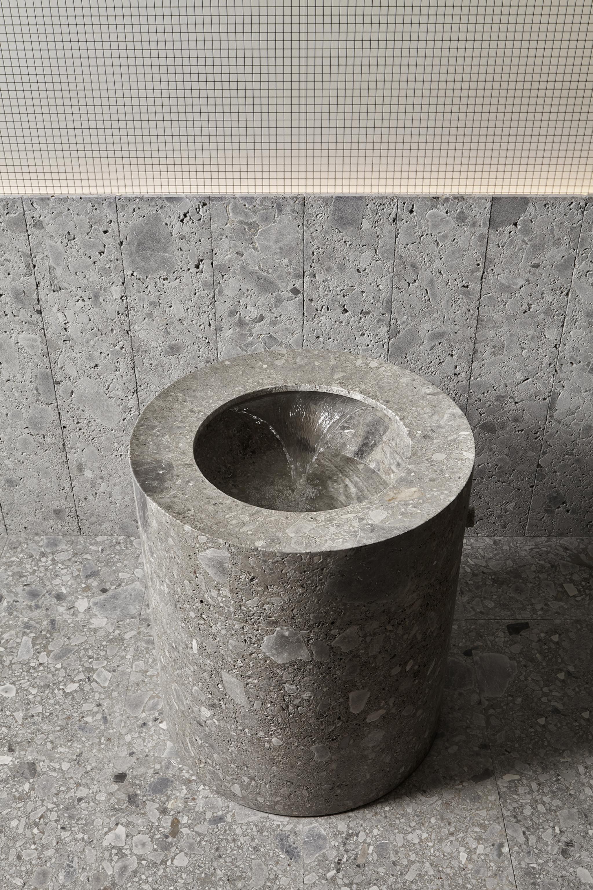 Lavabo Anima Liquida đặt sàn — lavabo đá tự nhiên Rochelle