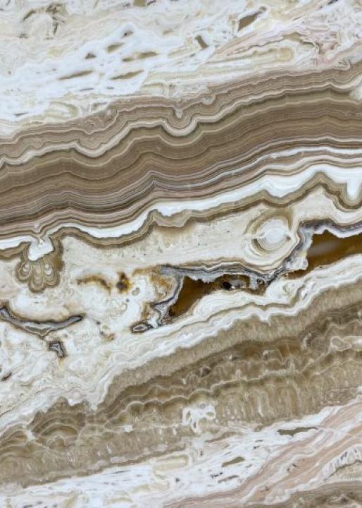 Onyx be kem (vân lớp sóng) — đá tự nhiên Rochelle Stone