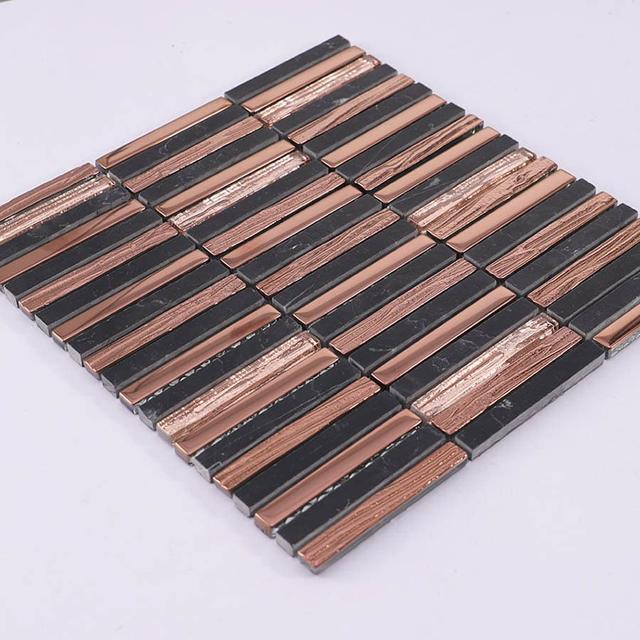 Rose Gold Glass and Black Marble Mosaic Strip Tile — mosaic thanh dài (linear) bằng đá marble đen & vàng