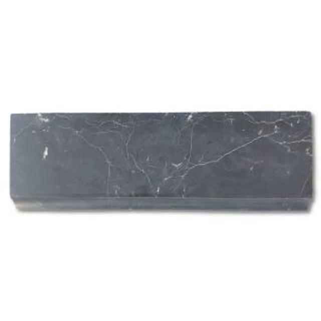 Phào chỉ đá Nero Marquina Baseboard (phào chân tường) — bề mặt mài mờ (honed), Rochelle Stone