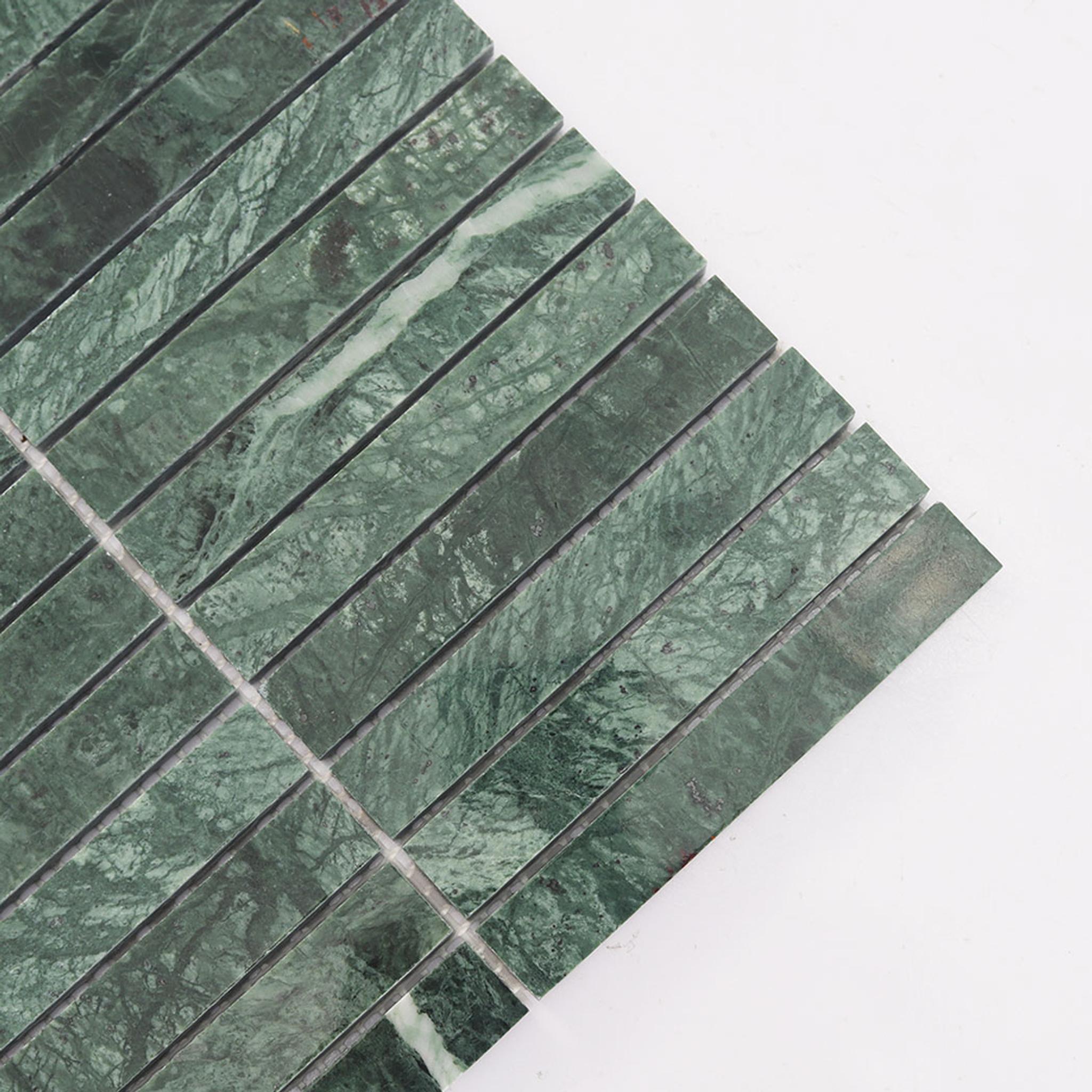 Green Marble Vertical Strip Tile Mosaic Kitchen Backsplash — mosaic thanh dài (linear) bằng đá marble xanh lục