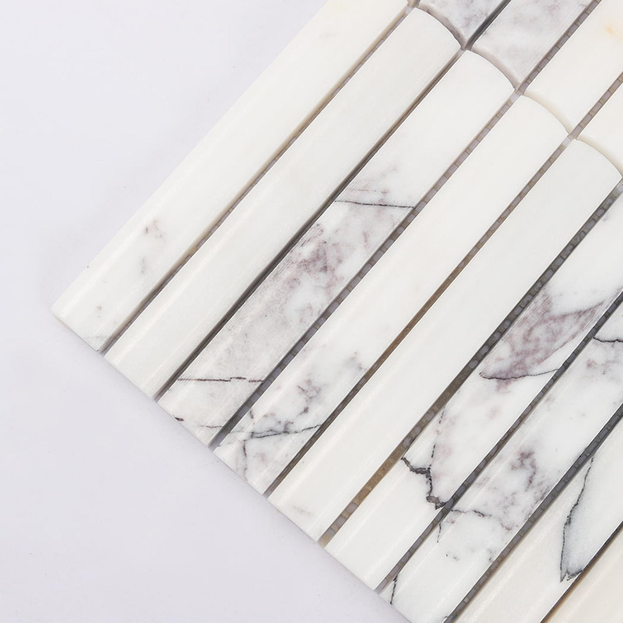 White Fluted Marble Kit Kat Mosaic Tile for Kitchen Bathroom — mosaic rãnh sọc (fluted) bằng đá marble trắng
