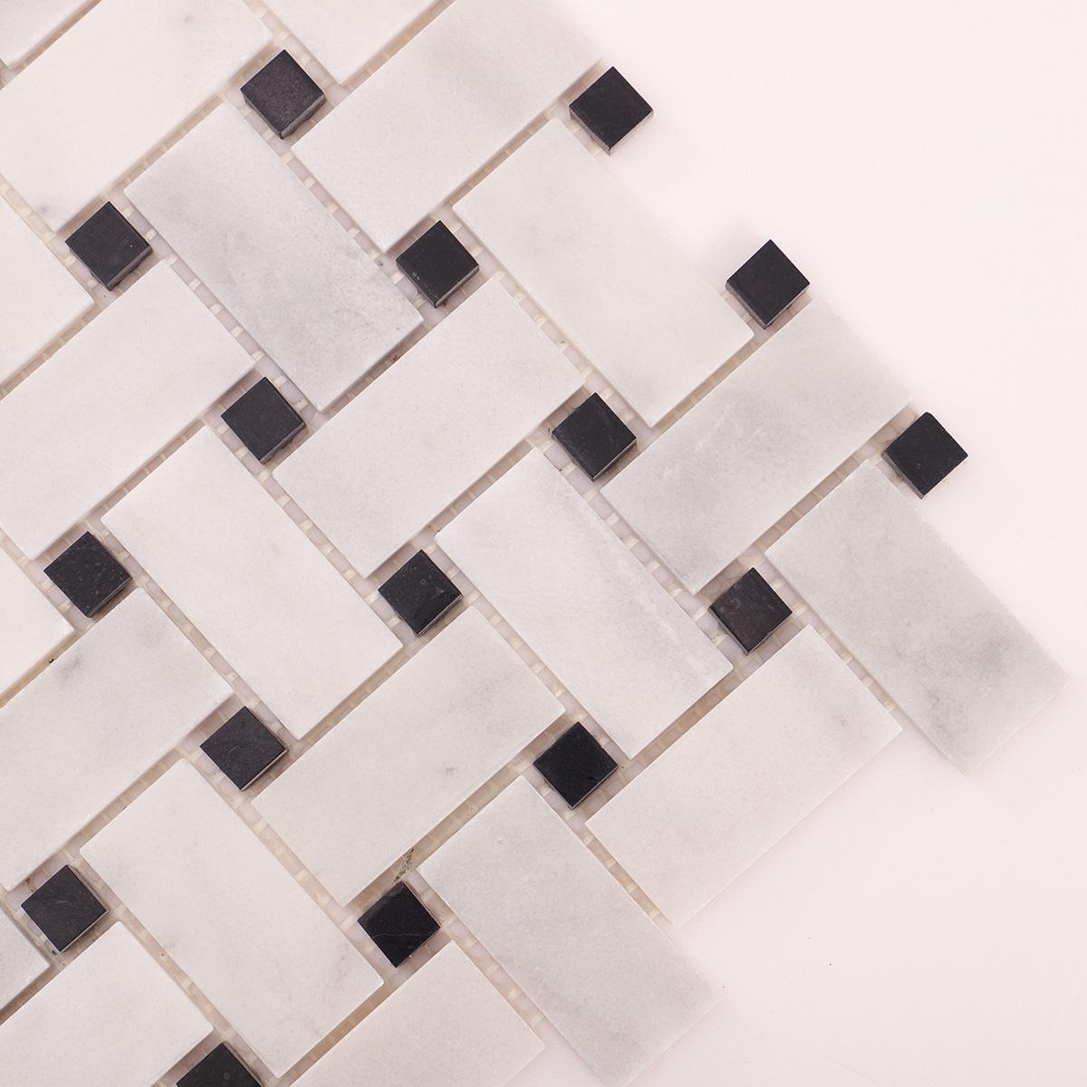 Carrara White and Black Basketweave Marble Mosaic Tiles — mosaic đan rổ (basketweave) bằng đá marble đen & trắng