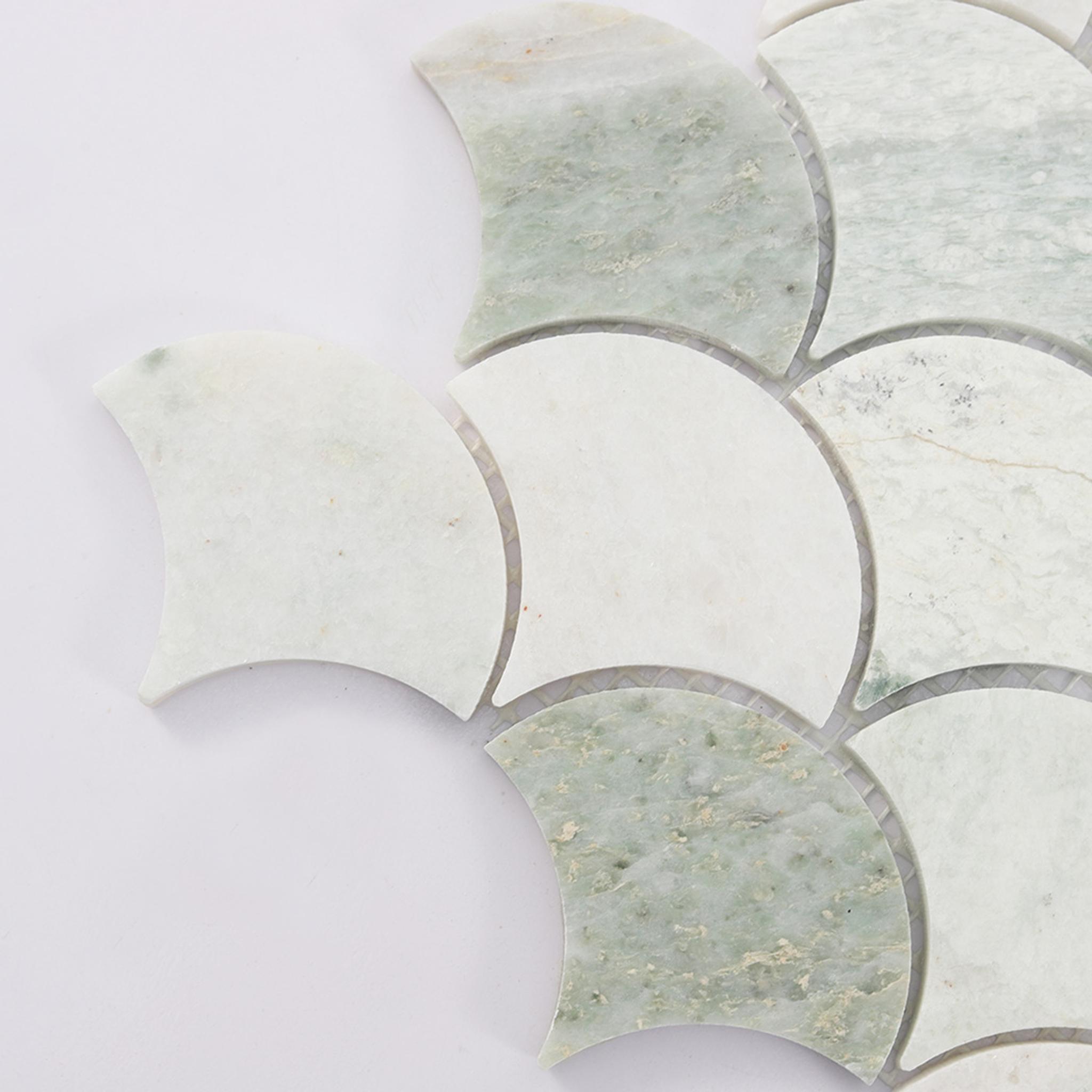 Green Fish Scale Marble Mosaic Shower Wall Tile — mosaic vảy cá (fish scale) bằng đá marble xanh lục