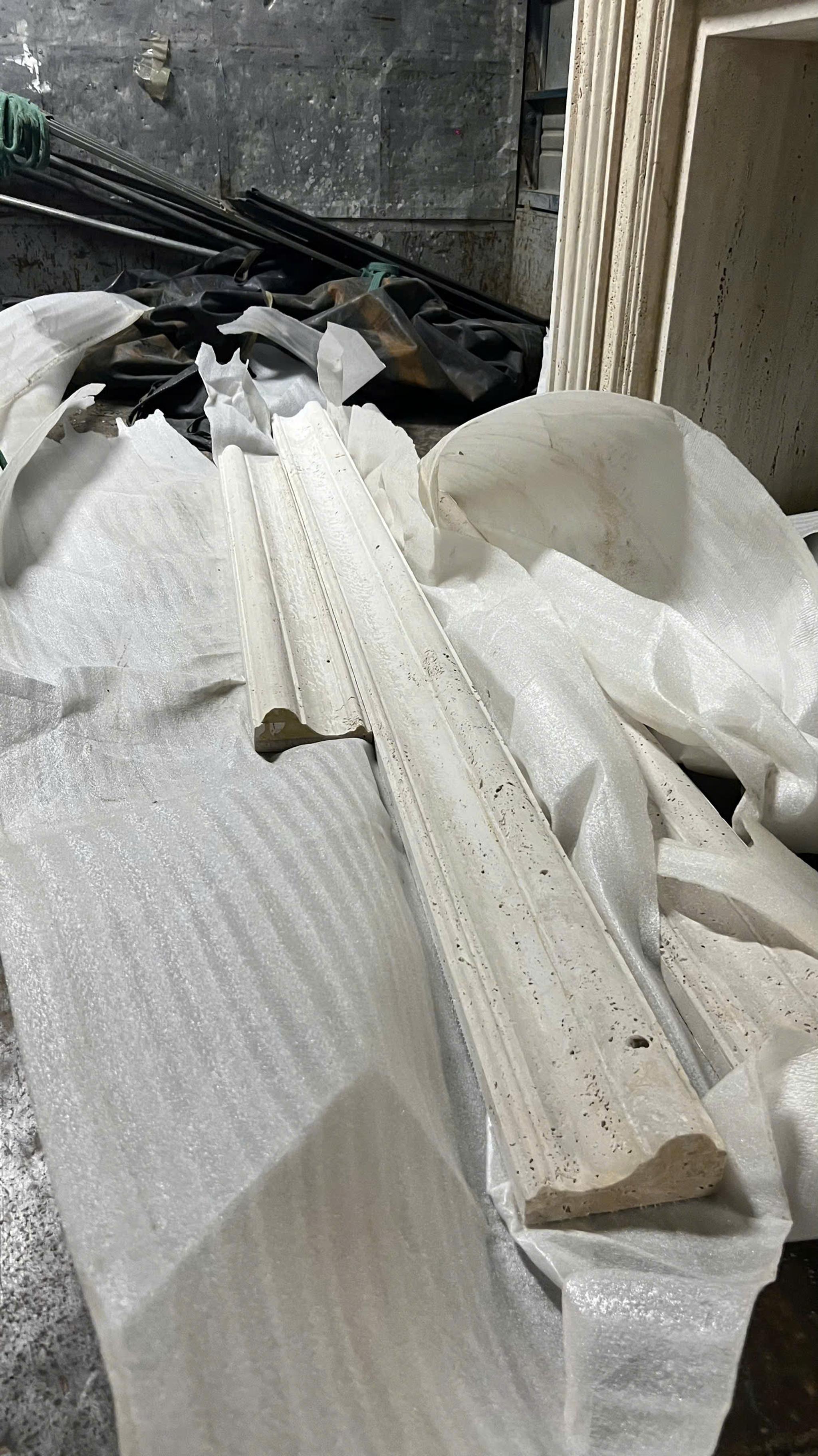 Phào chỉ đá — Travertine kem