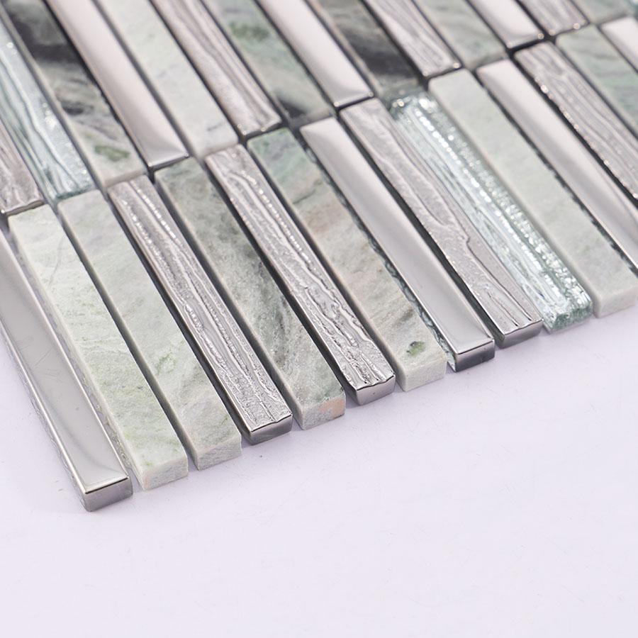 Silver Glass and Emerald Green Marble Mosaic Linear Tile — mosaic thanh dài (linear) bằng đá marble xanh lục & bạc