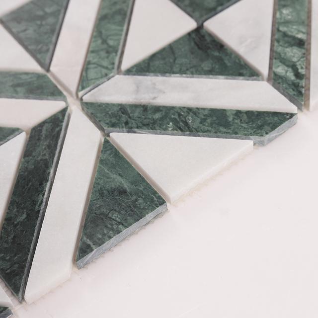 Green and White Triangle Marble Mosaic Tiles — mosaic ghép nghệ thuật bằng đá marble trắng & xanh lục