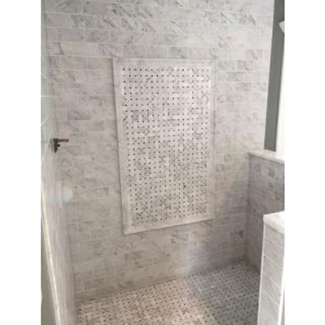 Phào chỉ đá Carrara Chair Rail (viền giữa tường) — bề mặt mài mờ (honed), Rochelle Stone