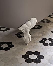Sàn họa tiết marble Elite 8 — Carrara trắng và Marquina đen, Rochelle Couture