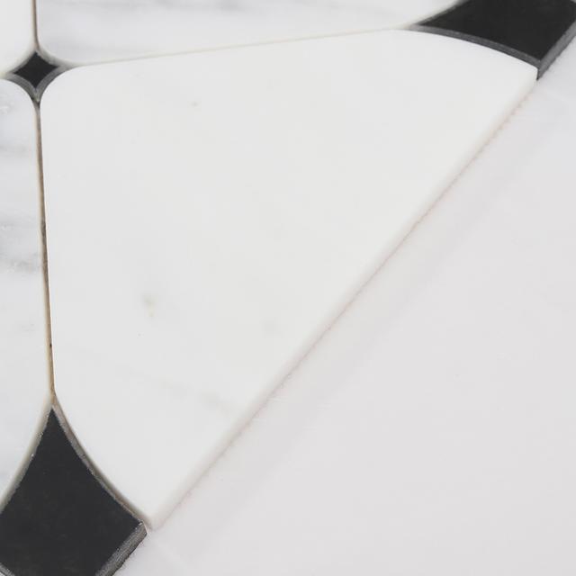 White Marble and Black Glass Waterjet Tile Square Wall Mosaic — mosaic hoa văn waterjet bằng đá marble đen & trắng
