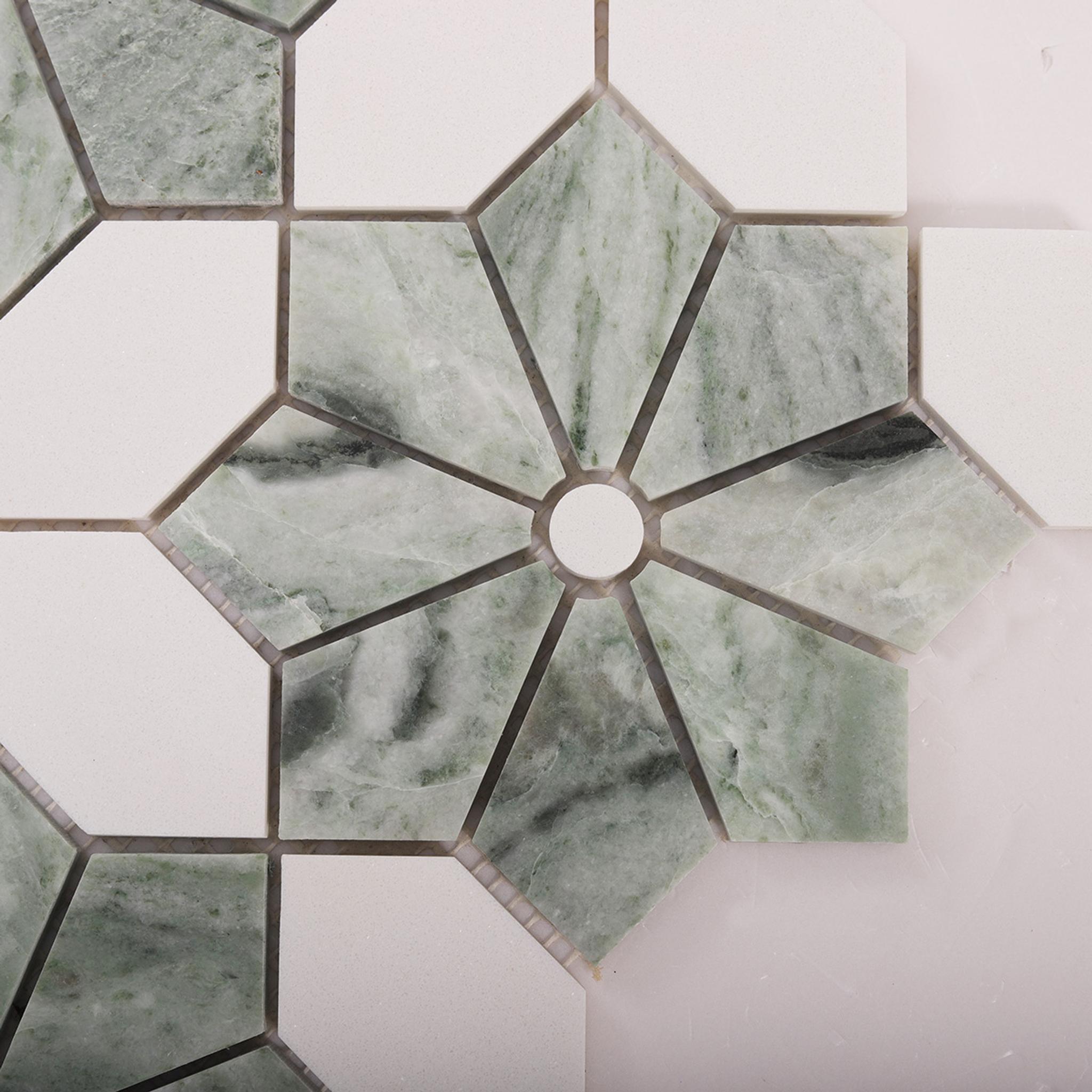 Green and White Floral Marble Mosaic Tiles with Round Center — mosaic tròn (penny round) bằng đá marble trắng & xanh lục