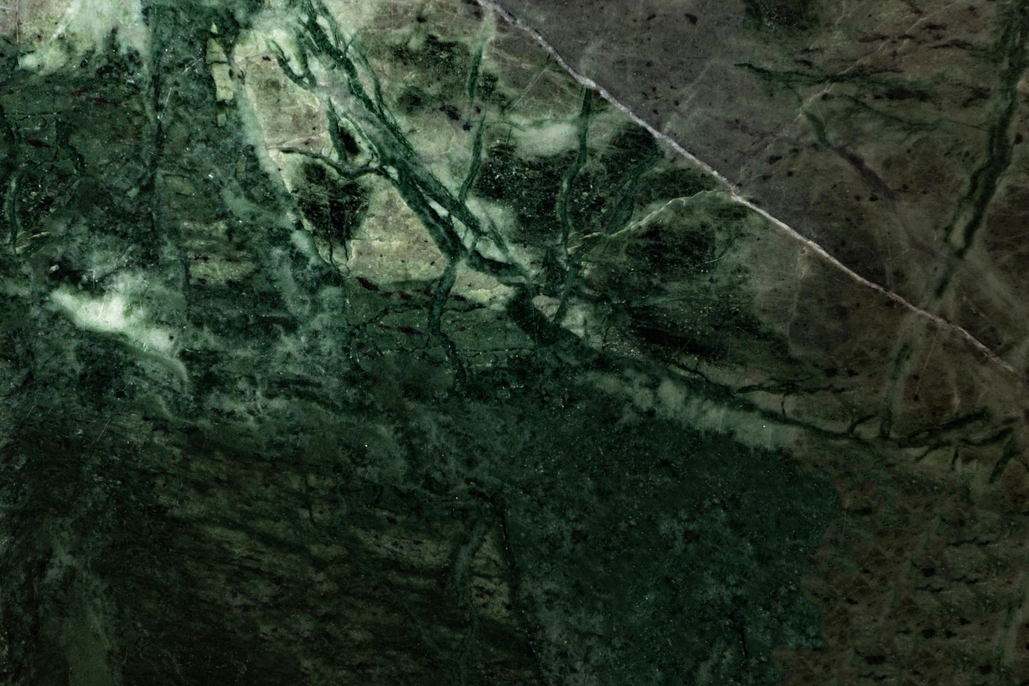 Đá Verde Alpi — xanh đậm vân trắng, nhập khẩu dãy Alps Ý