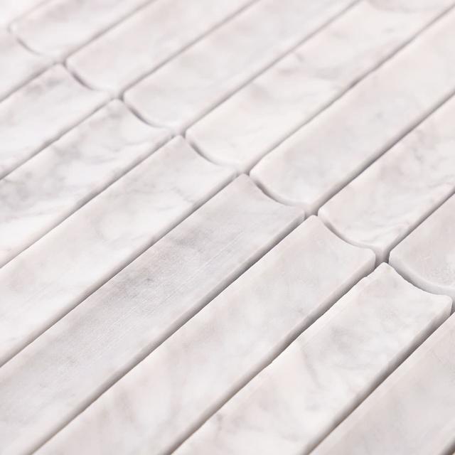 Fluted White Honed Marble Strip Mosaic Wall Tile — mosaic rãnh sọc (fluted) bằng đá marble trắng