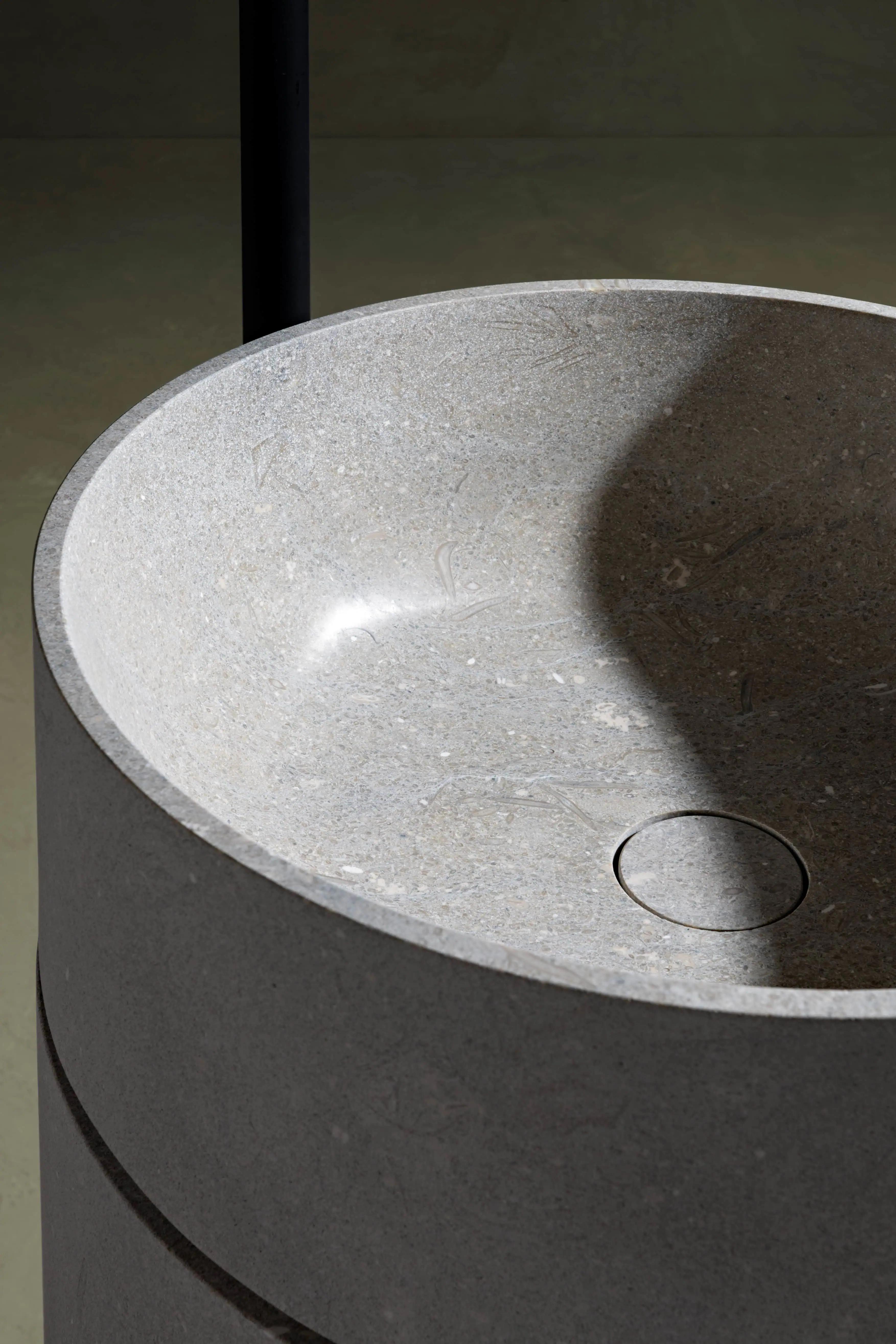 Lavabo Clarity — nội thất đá Rochelle Stone