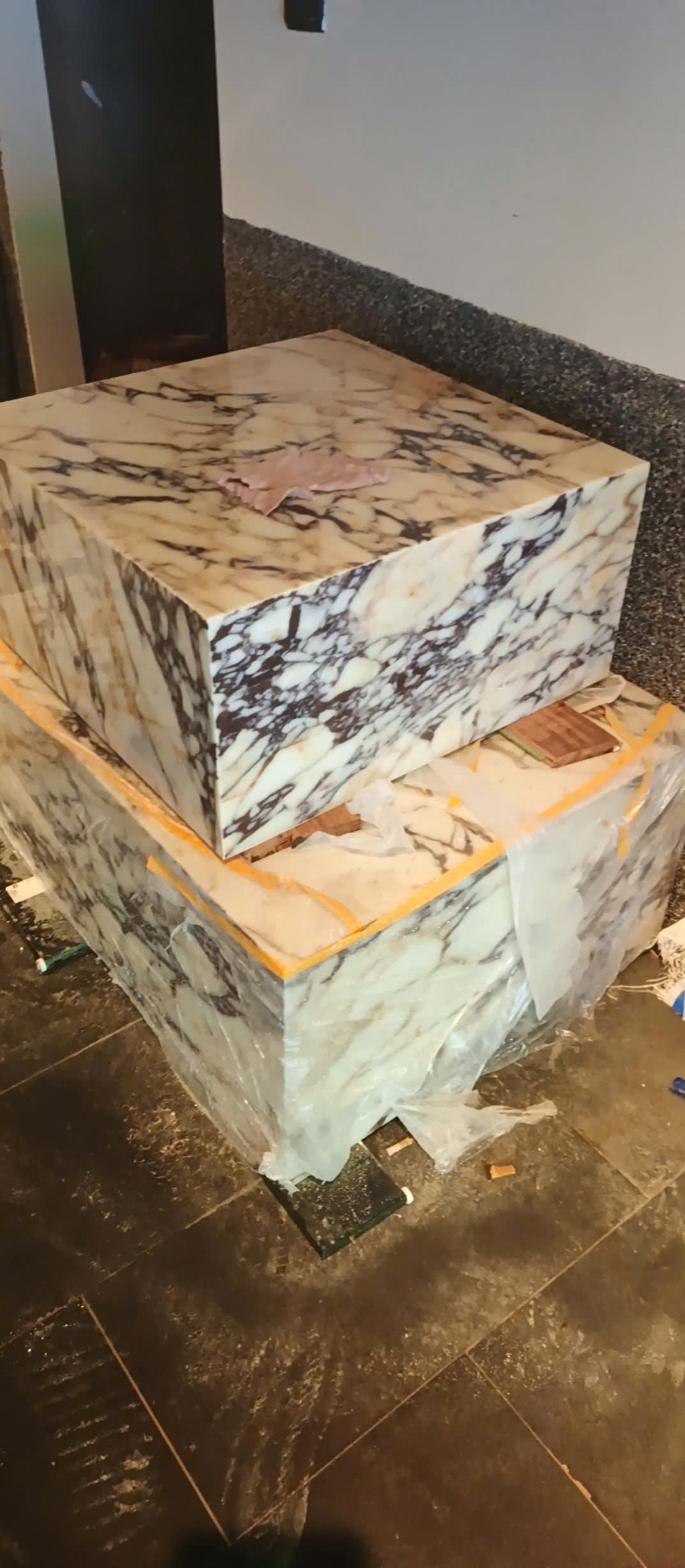 Bàn/đôn đá khối — Marble Calacatta Viola