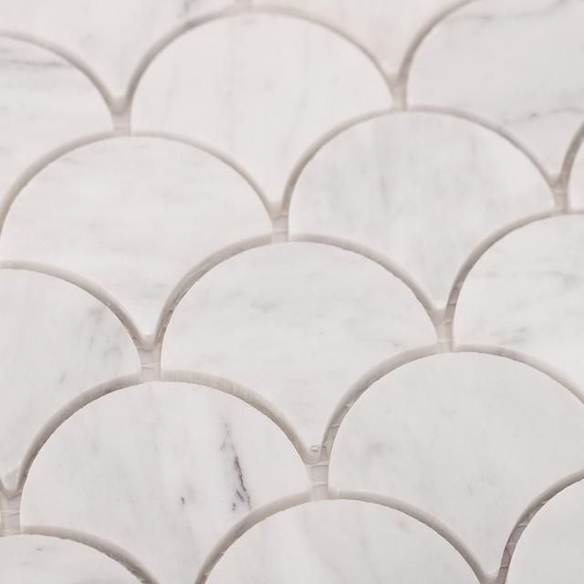 Carrara White Fish Scale Mosaic Tiles — mosaic vảy cá (fish scale) bằng đá marble trắng & trắng Carrara