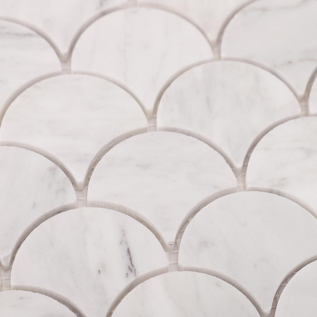 Carrara White Fish Scale Mosaic Tiles — mosaic vảy cá (fish scale) bằng đá marble trắng & trắng Carrara