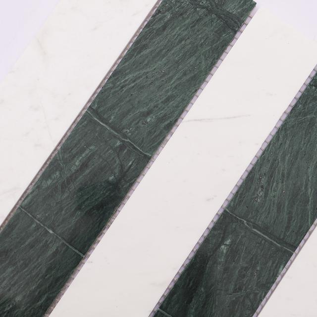 Green and White Vertical Subway Marble Mosaic — mosaic subway (gạch thẻ) bằng đá marble xanh & trắng