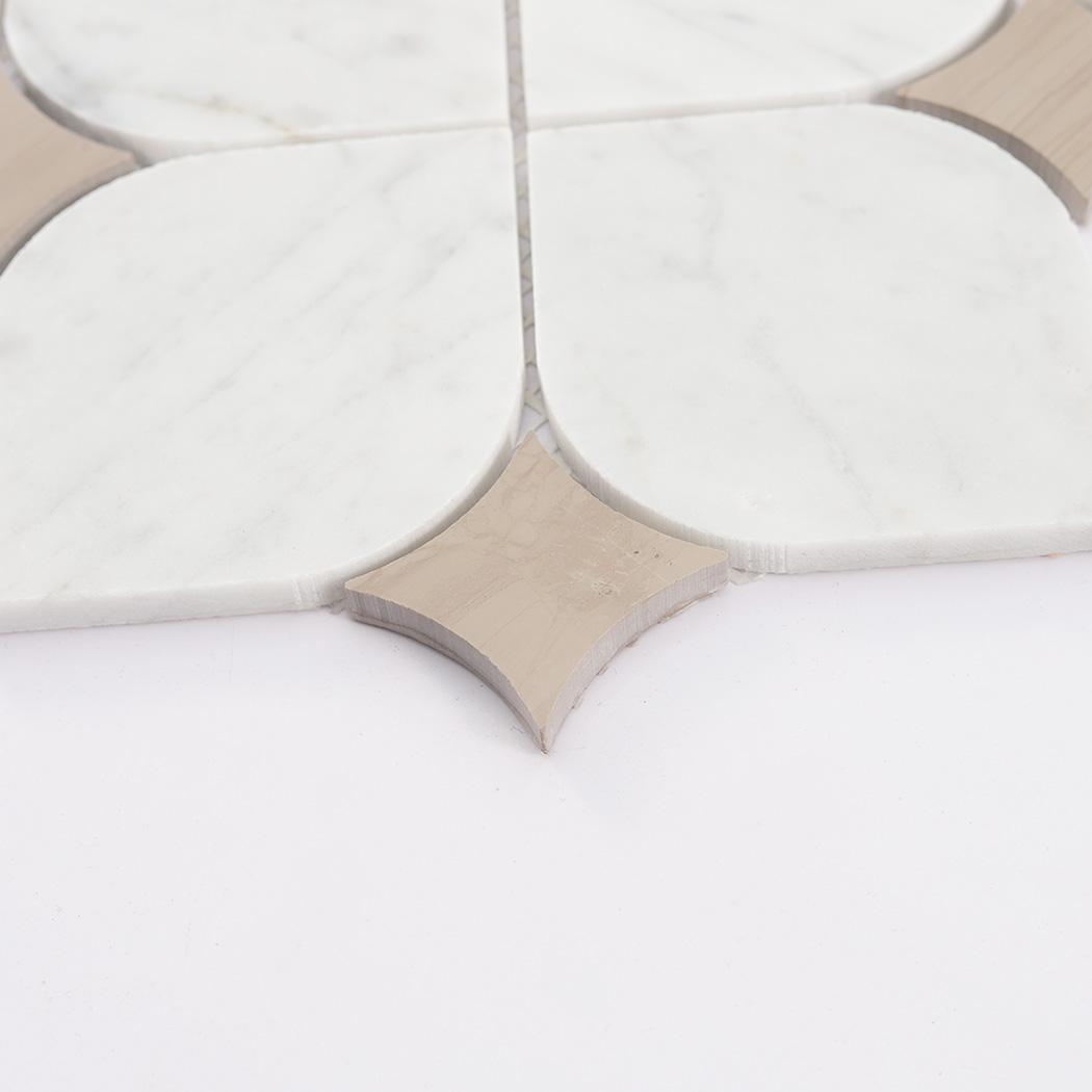 White Arabesque Marble Mosaic Tile with Beige Star Accents — mosaic arabesque bằng đá marble trắng & beige