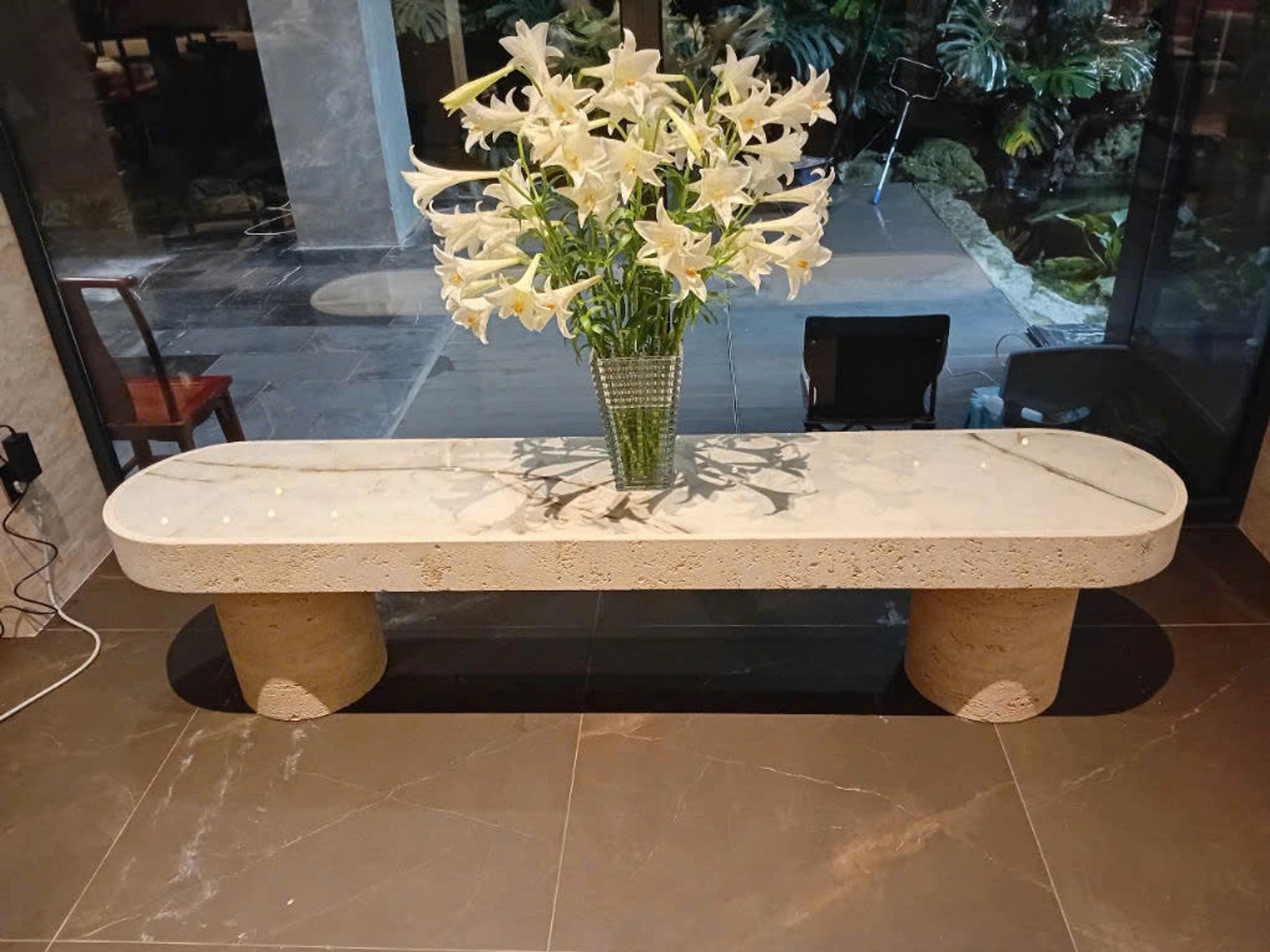 Bàn console / đôn đá — Travertine kem