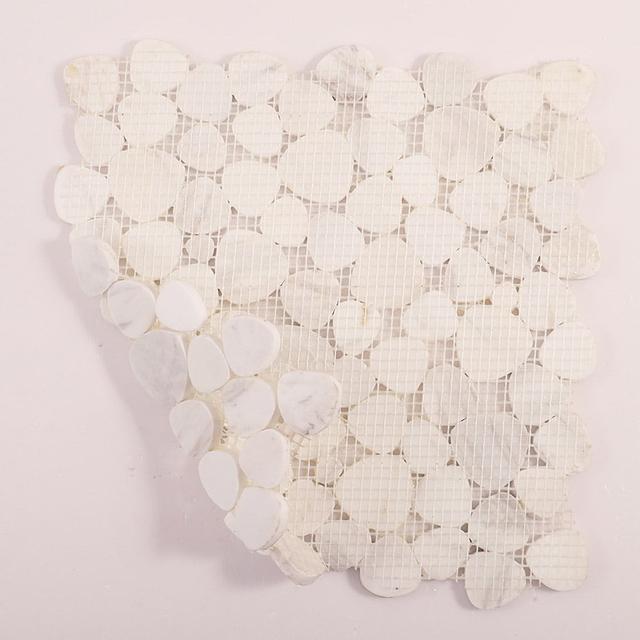 White Sliced Flat Pebble Marble Mosaic Tiles — mosaic ghép nghệ thuật bằng đá marble trắng