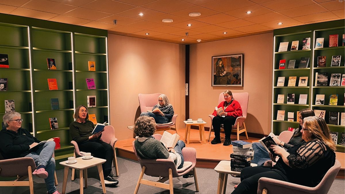 Tønsberg og Færder leser stille sammen
