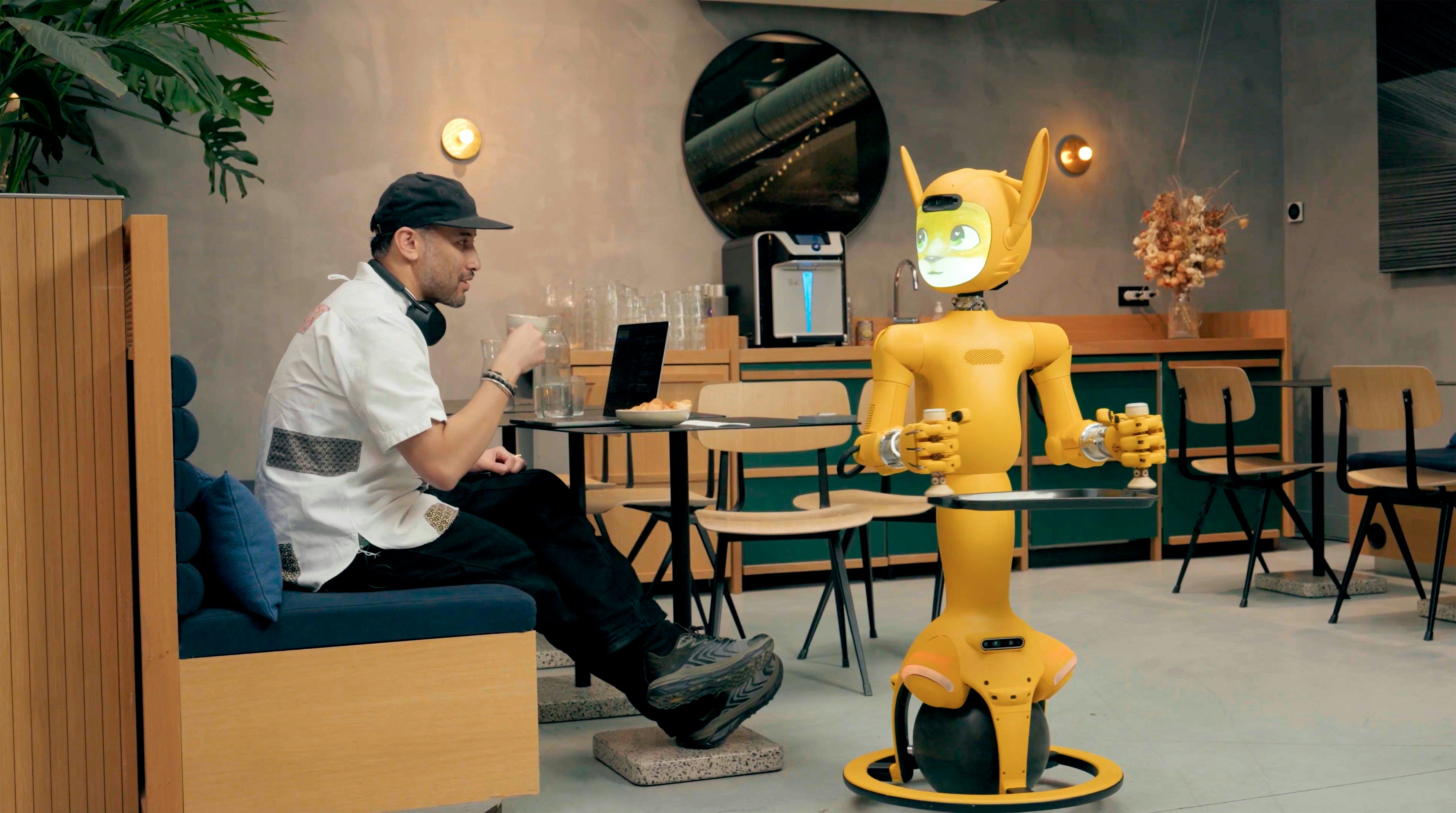 How AI Improves Customer Experience in Service Industries