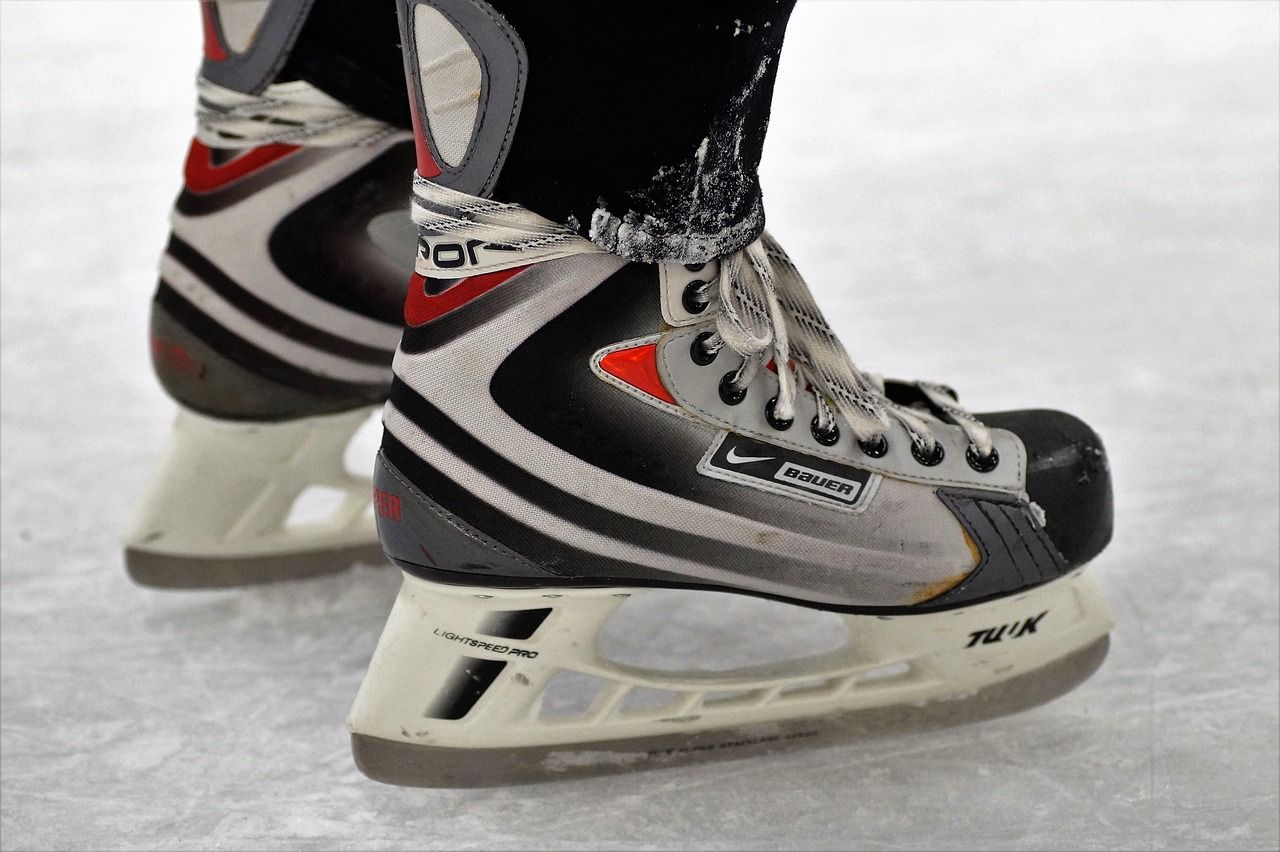 Learn to Play Hockey as an Adult: A Beginner’s Guide