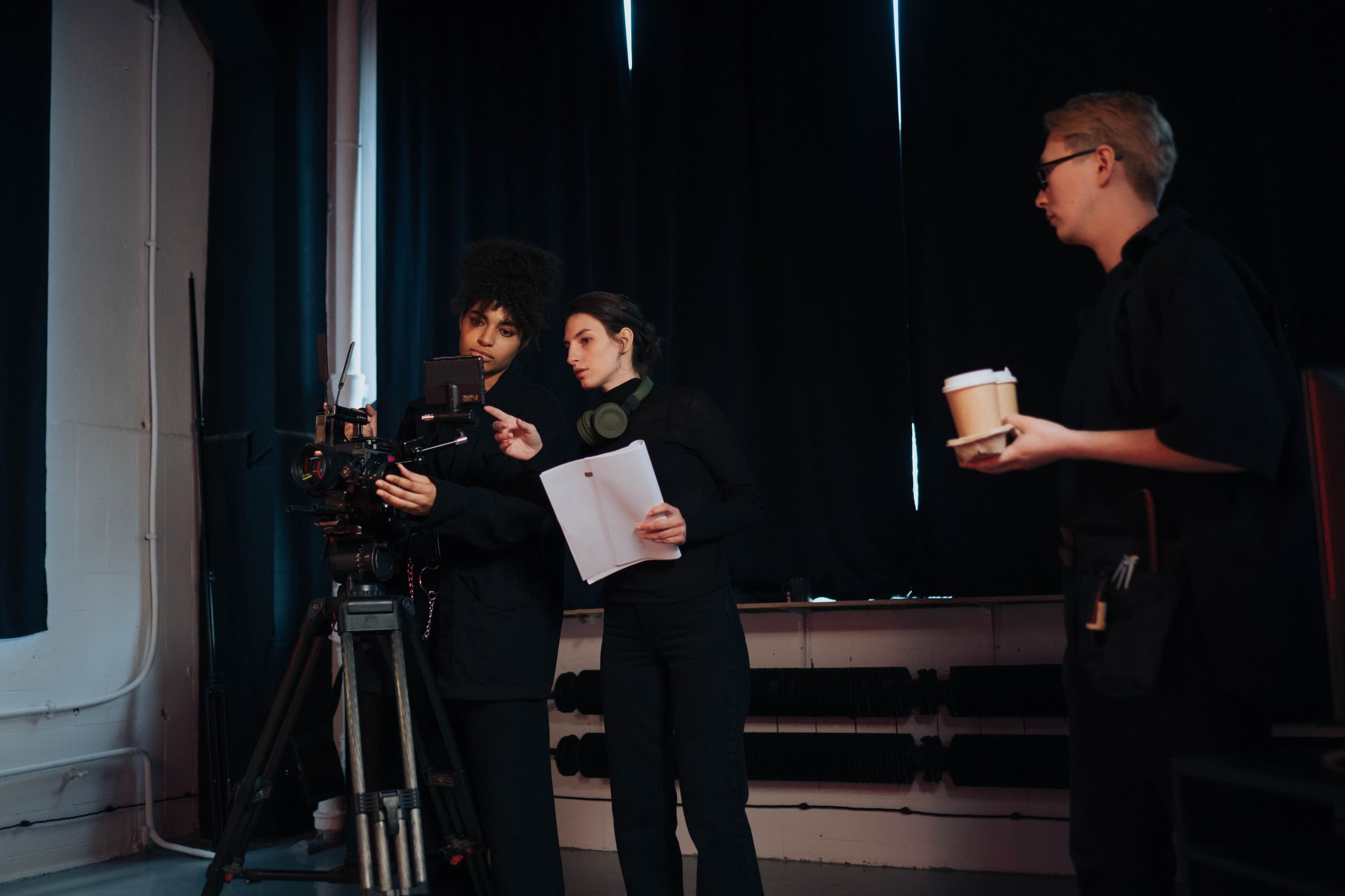 How to Watch Films Like a Director (Techniques That Change Everything)