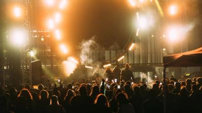 How to Watch Live Music on a Tight Budget