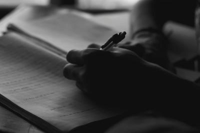 Why Left-Handed People Experience the World Differently